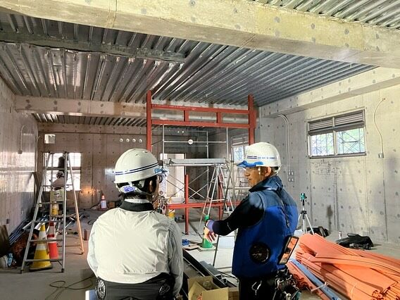 今日から三日間、高校生のインターンシップを行います👷‍♂️
建設業の魅力をしっかりと伝えられたら嬉しいです。
怪我の無いよう、楽しく学びましょう！

※写真は以前のものです

#インターンシップ
#施工管理 #技術者 #施工管理技士 #建築士 #現場監督 #積算 #建設業 #建設業求人 #建設業を盛り上げよう #チームワーク #ict施工 #お客様や地域の皆様の生活を豊かにするものづくり #地域貢献 #社会貢献 #研屋求人
#recruit
#TOGIYA #construction  #company #architecture #civilengineering  #wood #japan 
#研屋 #建築 #土木 #木材 #高崎 #群馬